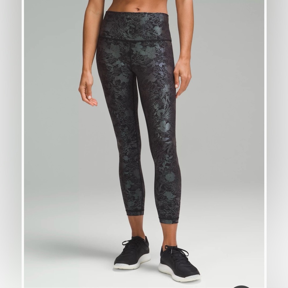 Lululemon Wunder Under 28” legging in Iridescent Floral Pattern